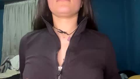 Snapshot of kikilove15 chatting on 05-31-26, 03:15 kikilove15 online show from 05-31-26, 03:15