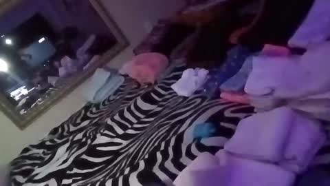 Snapshot of kikilovespartylights chatting on 12-14-24, 12:12 kikilovespartylights online show from 12-14-24, 12:12