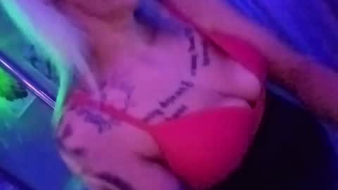 Snapshot of kikilovespartylights chatting on 03-11-25, 07:58 kikilovespartylights online show from 03-11-25, 07:58