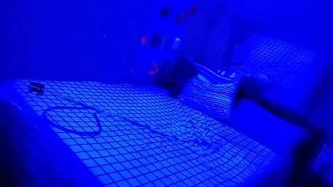 Snapshot of kikilovespartylights chatting on 10-05-25, 04:22 kikilovespartylights online show from 10-05-25, 04:22