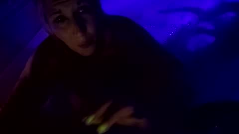 Snapshot of kikilovespartylights chatting on 11-12-25, 12:27 kikilovespartylights online show from 11-12-25, 12:27