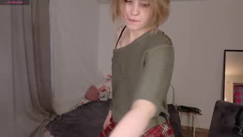 Kiki online show from 06-04-26, 10:32