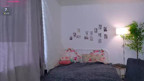 Kiki online show from 07-30-26, 03:38