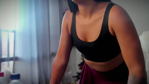 Snapshot of killaa01 chatting on 12-09-24, 09:58 Alejandra online show from 12-09-24, 09:58