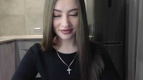 EvaAnna online show from 12-18-24, 09:18