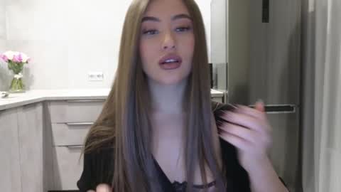 EvaAnna online show from 01-20-25, 09:01