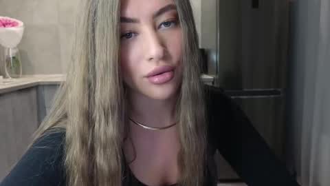 EvaAnna online show from 03-05-25, 10:43