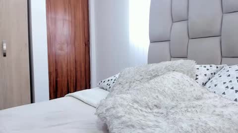 Ana      online show from 01-11-25, 02:58