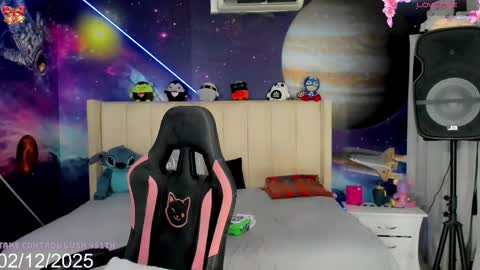 kylie anthonella online show from 12-02-25, 08:52