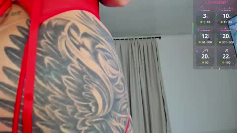 Snapshot of kim2_t chatting on 03-12-26, 03:23 Nicole. online show from 03-12-26, 03:23