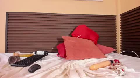 kim online show from 06-14-26, 04:31