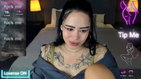 Kim online show from 12-04-25, 08:06