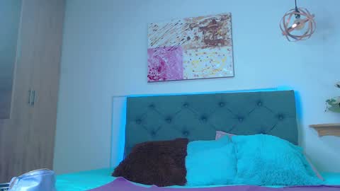 Snapshot of kim_clarck1 chatting on 01-15-25, 05:47 Kim online show from 01-15-25, 05:47