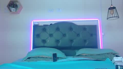 Snapshot of kim_clarck1 chatting on 11-06-25, 03:57 Kim online show from 11-06-25, 03:57