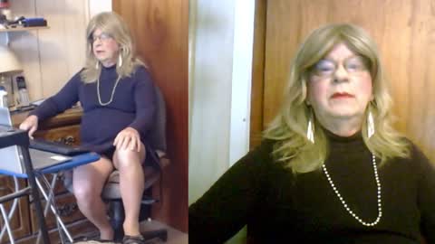 Snapshot of kim_crossdresser1 chatting on 12-06-24, 03:55 kim crossdresser no nude room and clean chat only. online show from 12-06-24, 03:55