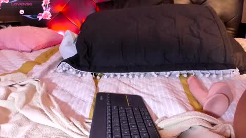 Kim Marquez online show from 03-03-25, 02:15