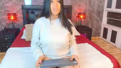 kim_noir online show from 07-25-26, 12:25