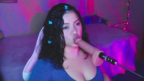 Snapshot of kim_saenz20 chatting on 10-03-25, 07:49 Kim Mishell online show from 10-03-25, 07:49