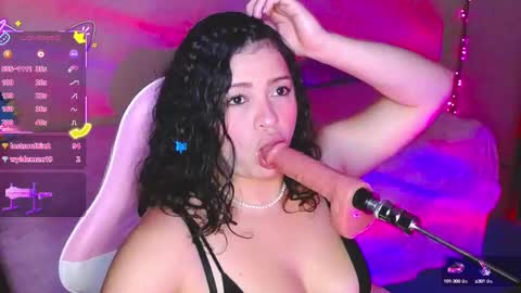Snapshot of kim_saenz20 chatting on 10-04-25, 04:21 Kim Mishell online show from 10-04-25, 04:21