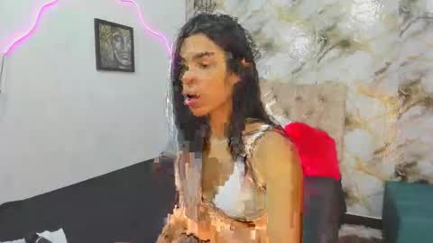 Snapshot of kim_strawberry chatting on 04-10-26, 05:06 kim online show from 04-10-26, 05:06