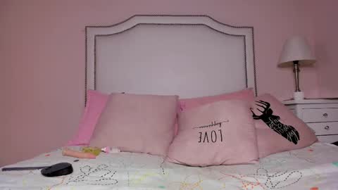 Snapshot of kimapril chatting on 03-12-25, 11:22 April online show from 03-12-25, 11:22