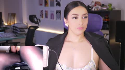Kimberly 1200-1900 GMT-5 online show from 05-27-26, 01:57