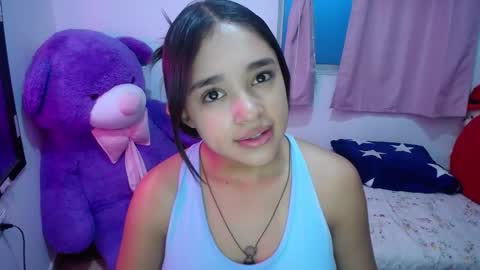 Snapshot of kimberly_slim chatting on 10-14-25, 10:54 Kim online show from 10-14-25, 10:54