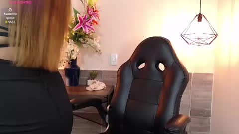         online show from 07-21-26, 07:49