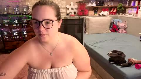 kimberlycaprice online show from 05-10-26, 06:18