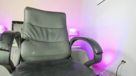 kimberly online show from 03-01-25, 02:26