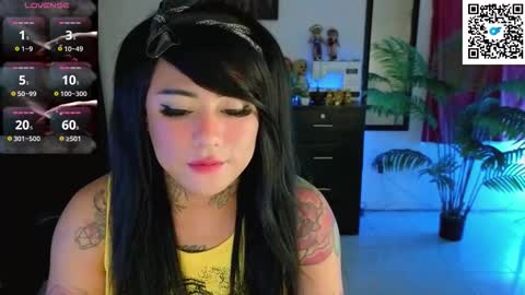 Kimberly Polizzi     online show from 11-12-25, 02:56