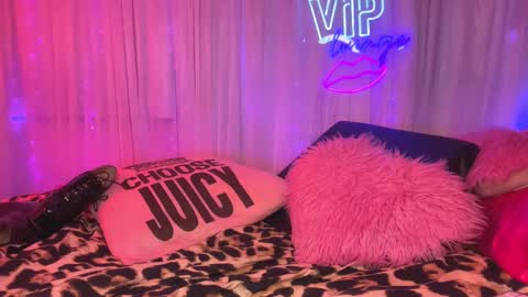 Snapshot of kimbolove chatting on 02-05-26, 06:56 kimbolove online show from 02-05-26, 06:56