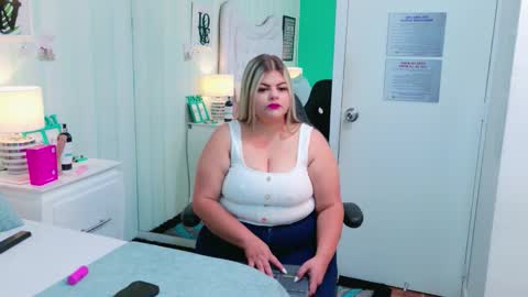 KimBrooks online show from 12-21-25, 11:06