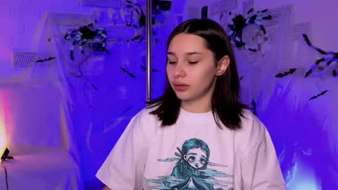 Snapshot of kimclarks chatting on 10-17-25, 08:39 kimclarks online show from 10-17-25, 08:39