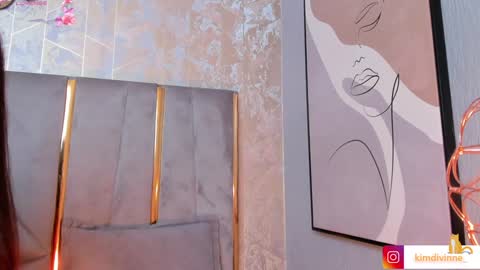  KIM  online show from 02-08-25, 02:58