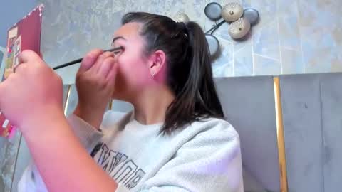  KIM  online show from 01-11-26, 02:16