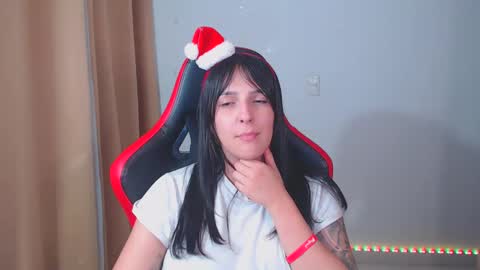 Snapshot of kimflexible_ chatting on 12-29-24, 03:11 Kim 3 online show from 12-29-24, 03:11