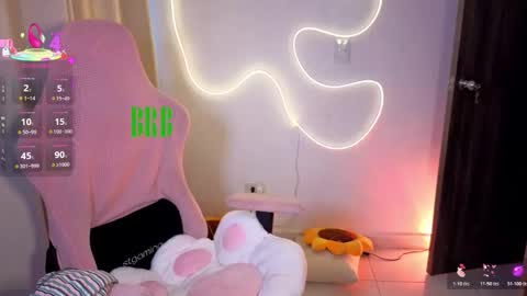 Snapshot of kimflexible_ chatting on 05-20-26, 11:05 Kim 3 online show from 05-20-26, 11:05
