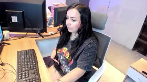 Camila online show from 01-14-26, 12:55