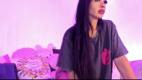 Snapshot of kimkardassiann chatting on 10-02-25, 07:21 Natalie online show from 10-02-25, 07:21