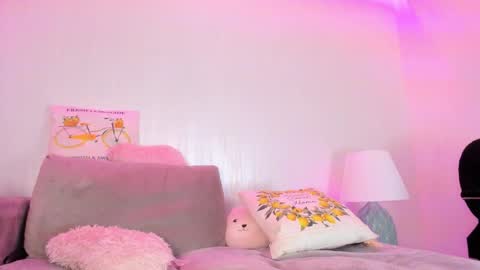 Snapshot of kimkardassiann chatting on 03-21-26, 05:23 Natalie online show from 03-21-26, 05:23
