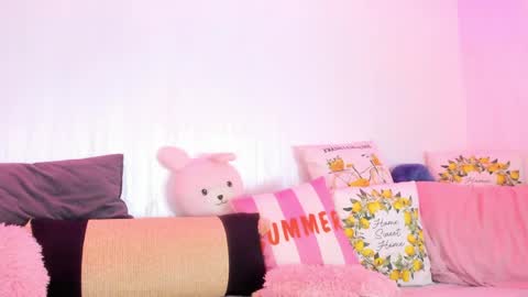 Snapshot of kimkardassiann chatting on 05-20-26, 07:31 Natalie online show from 05-20-26, 07:31