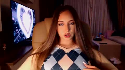 Snapshot of kimlee4 chatting on 12-28-24, 04:09 Kim Lee online show from 12-28-24, 04:09