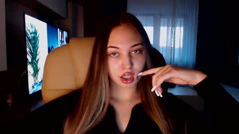 Snapshot of kimlee4 chatting on 01-05-25, 02:30 Kim Lee online show from 01-05-25, 02:30