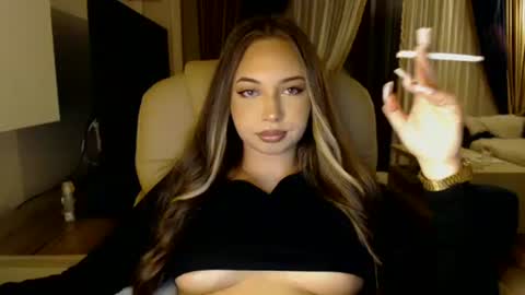Snapshot of kimlee4 chatting on 02-17-25, 04:48 Kim Lee online show from 02-17-25, 04:48