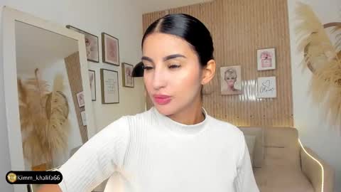 Kim  online show from 01-25-25, 05:30