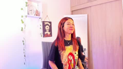 Kimm online show from 12-21-24, 05:25