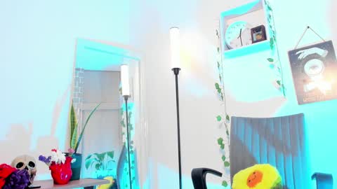 Kimm online show from 12-29-24, 05:31