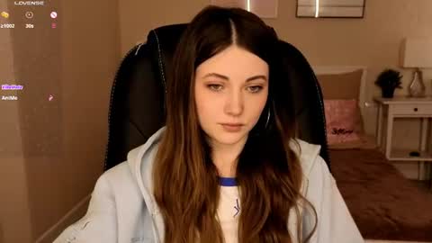  Your Kimmie  follow me  online show from 06-17-26, 01:45