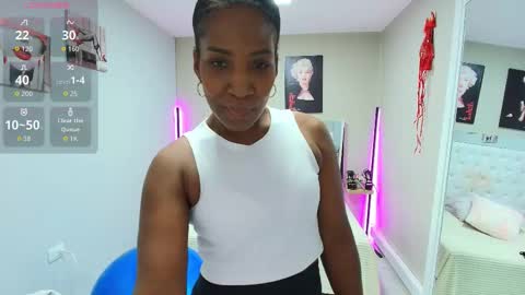 Snapshot of kimmturner chatting on 11-07-25, 11:54 Kim online show from 11-07-25, 11:54